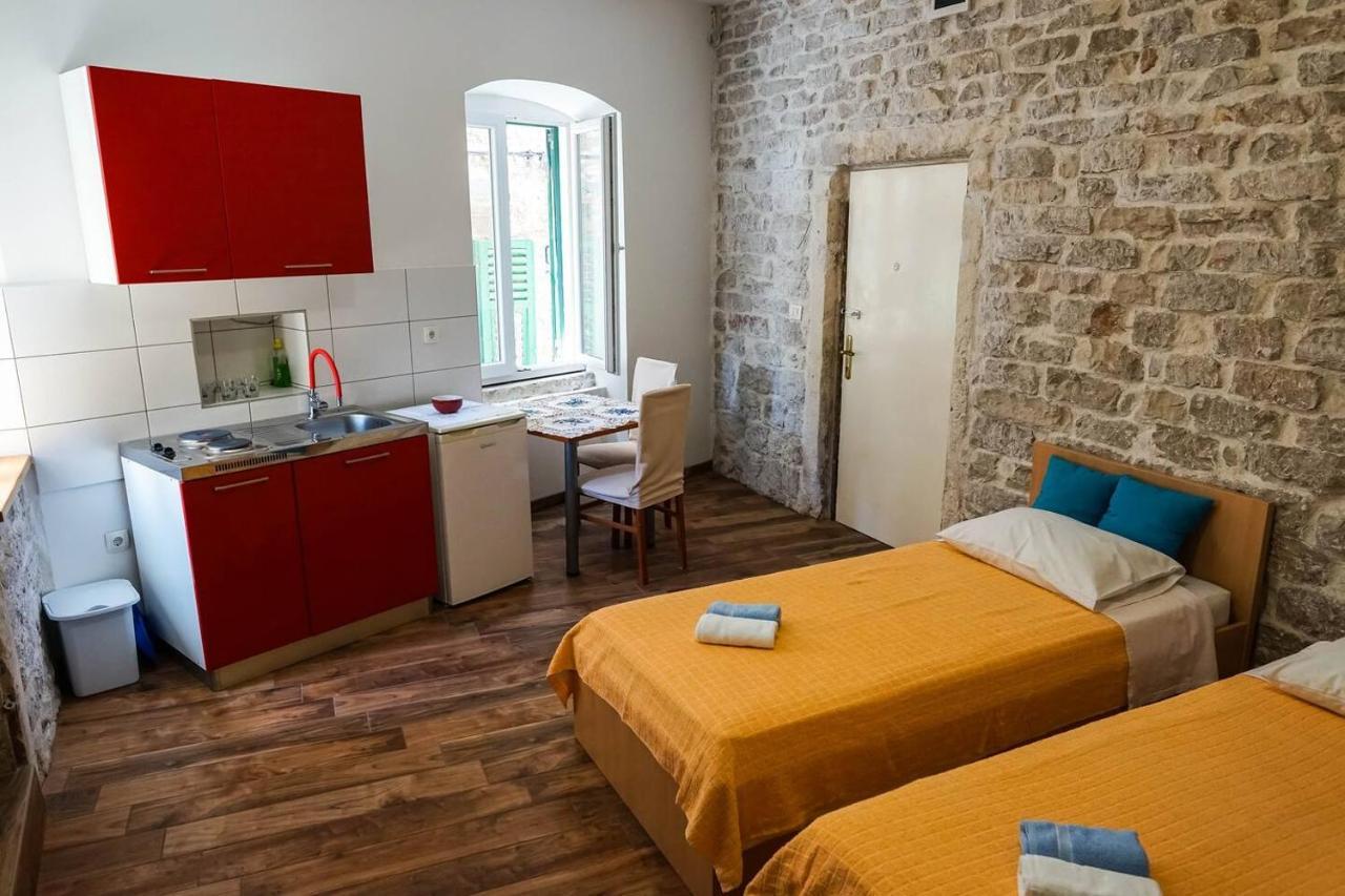 Apartment Studio In The Old City Of *